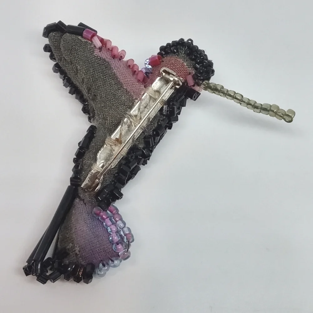 * vintage antique handmade seed beaded Hummingbird brooch pin